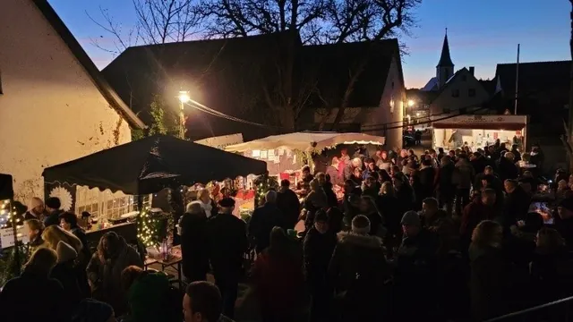 Weihnachtsmarkt rund ums Ldle 2024 – Aufnahme 1