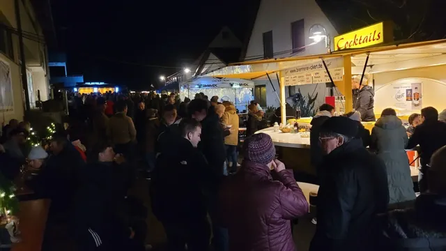 Weihnachtsmarkt rund um den Dorfladen im Advent 2025 – Aufnahme 3