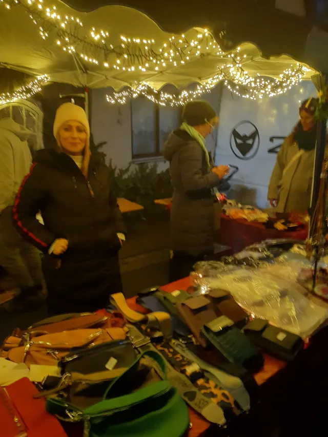 Weihnachtsmarkt rund um den Dorfladen im Advent 2025 – Aufnahme 8
