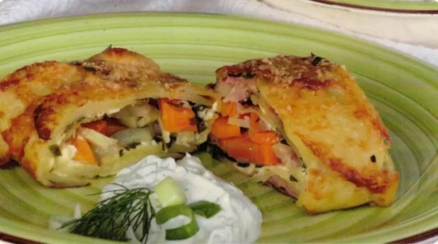 Kartoffelstrudel mit Kohlrabi und Möhren &ndash; Rezept des Monats September 2023